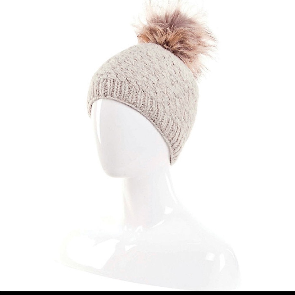 Elegant Cream Knit Beanie with Faux Fur Pom